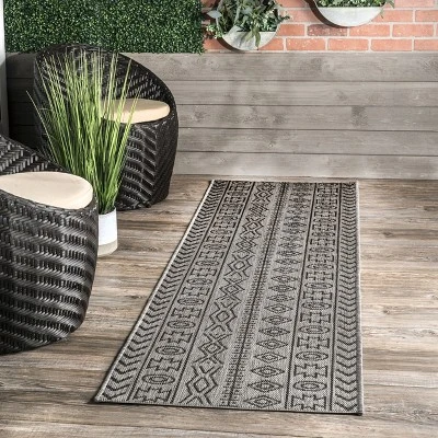 NuLOOM Outdoor Jamie Area Rug